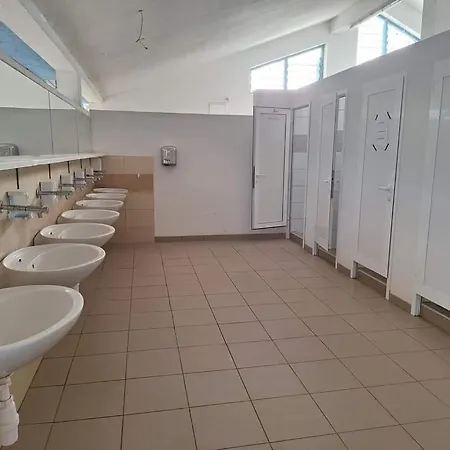 Kemping Telepitett Lakokocsi Dalmacian Privlaka